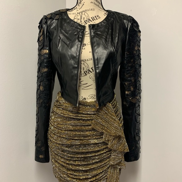 Zara Gold Thread Mini Skirt Size Medium NWOT New Without Tags - Picture 9 of 16